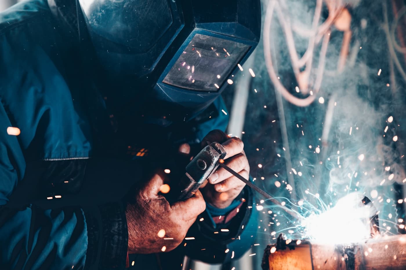 Skilled worker on the job — Apna Labour marketplace app